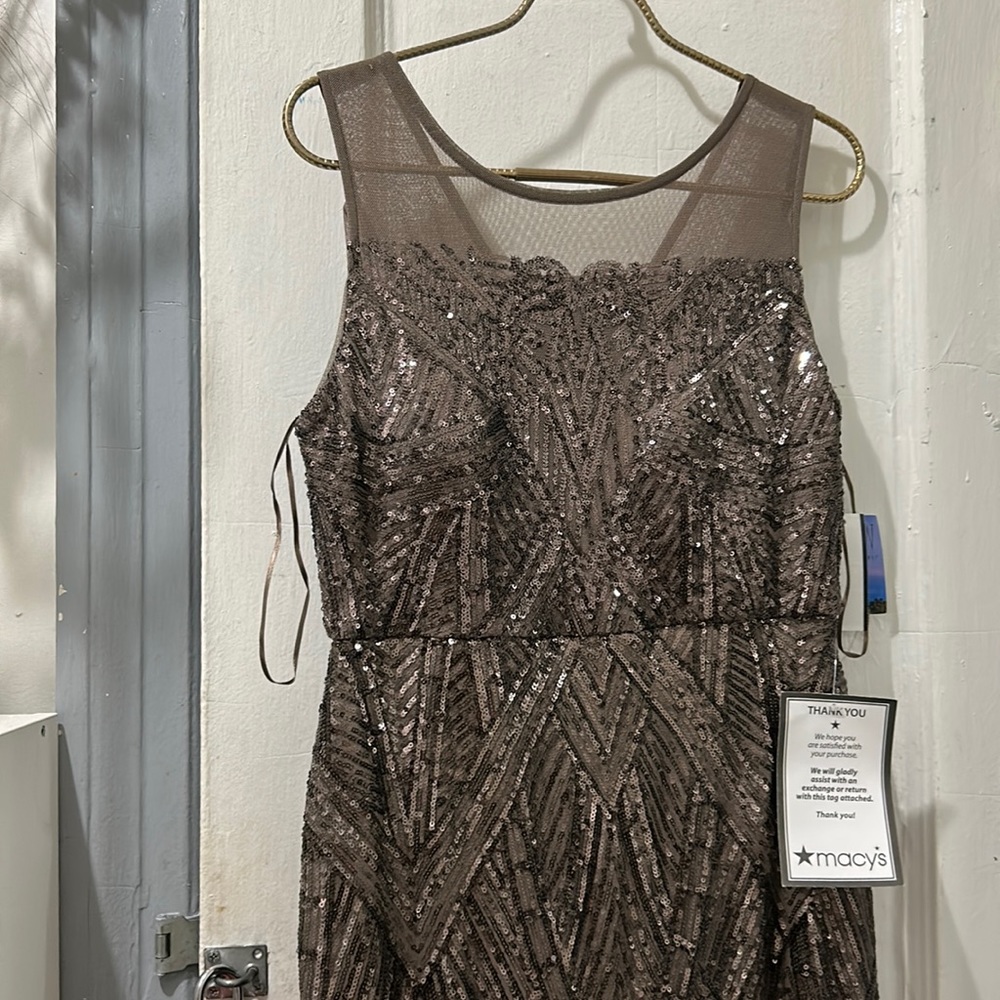 Evening, prom or wedding guest. Beautiful topaz gown from Macy’s. Size 8p